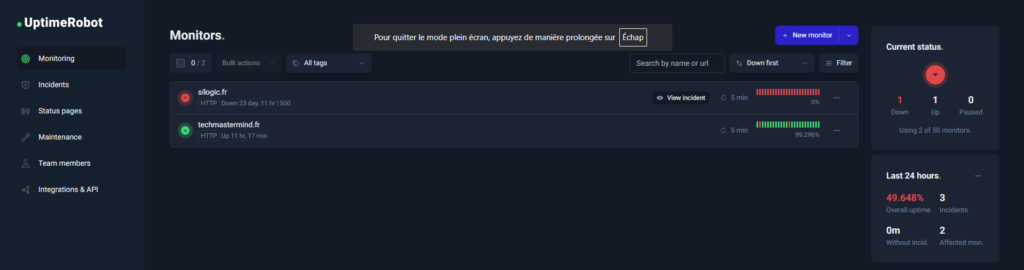 Meme en gratuit, vous pouvez demander ç Uptime Robot de surveiller vos sites